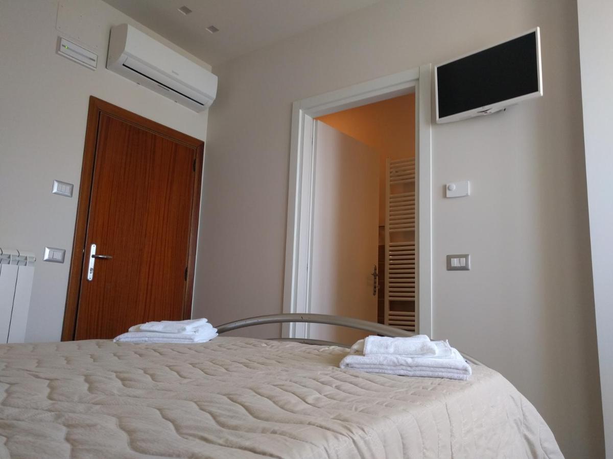 B&B Alba Sul Mare Guest House Massignano Exterior photo